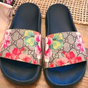 Gucci Blooms Supreme Sandal Slippers